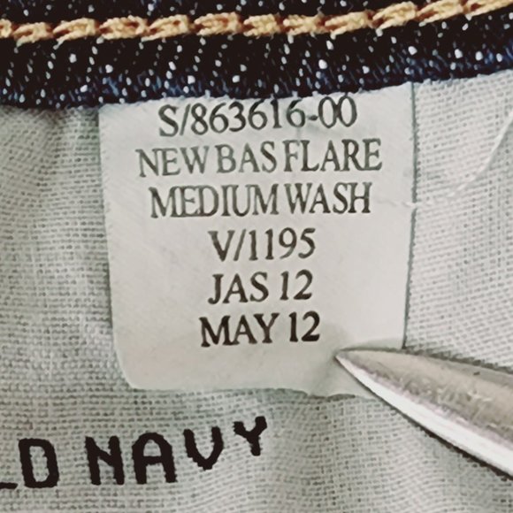 Old Navy The Diva Low Waist Flare Denim Jeans Dark Wash Plus Size 26 Long - Picture 7 of 11